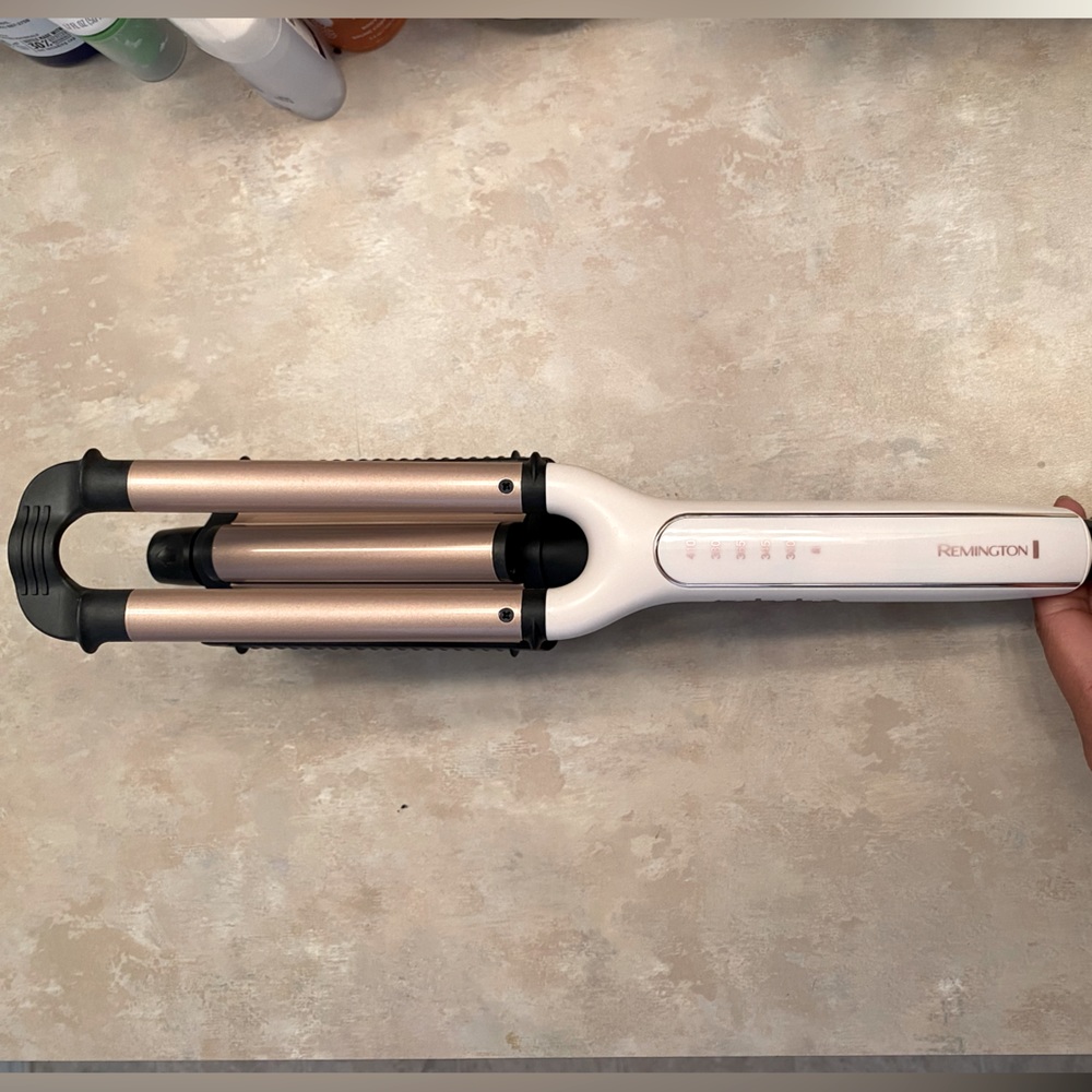 Remington 4-in-1 Adjustable Waver